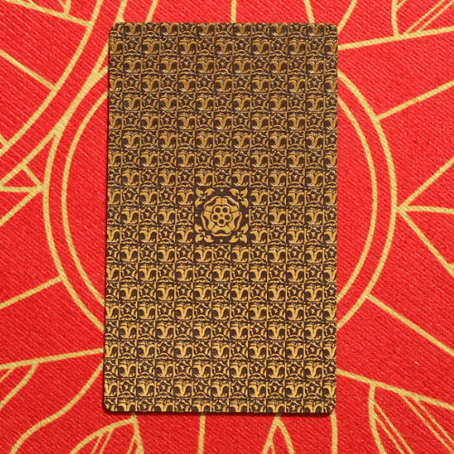 Oraculo-Gold-Black-Flip-Caixa-Manual-Inglês-Taro-Impermeavel-Resistente-Dourado-na-loja-Vida-Astral-Zen